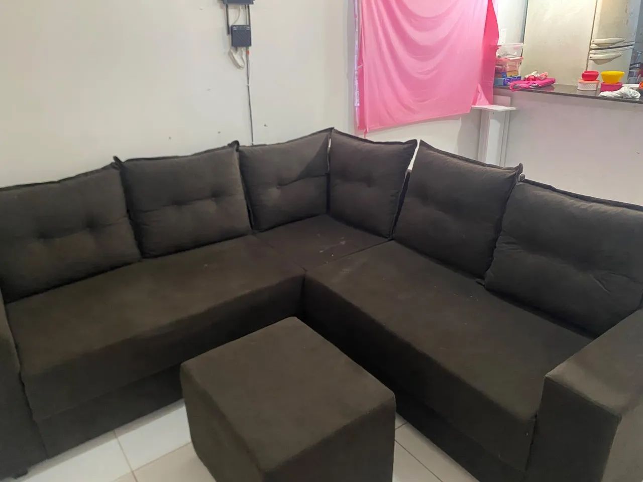 Sofá grande 2 meses de uso - Foto 2