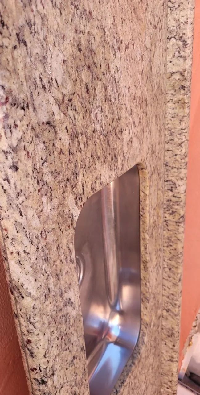 Pia granito lindo acabamento boleada 1.80 X 57 em otimo estado de conservacao - Foto 5