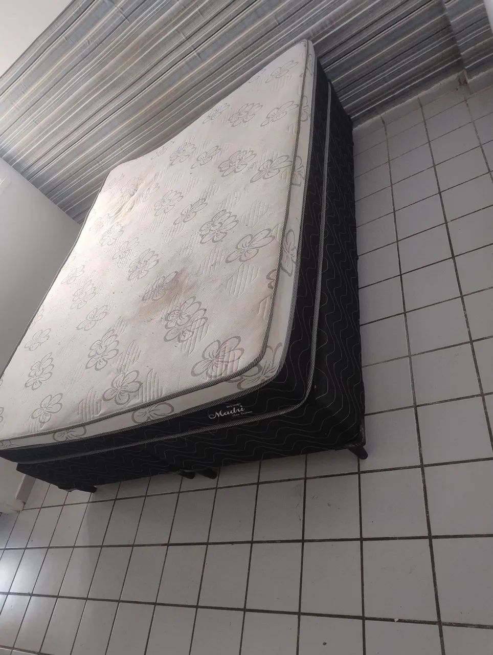Vendo cama casal usada - Foto 2