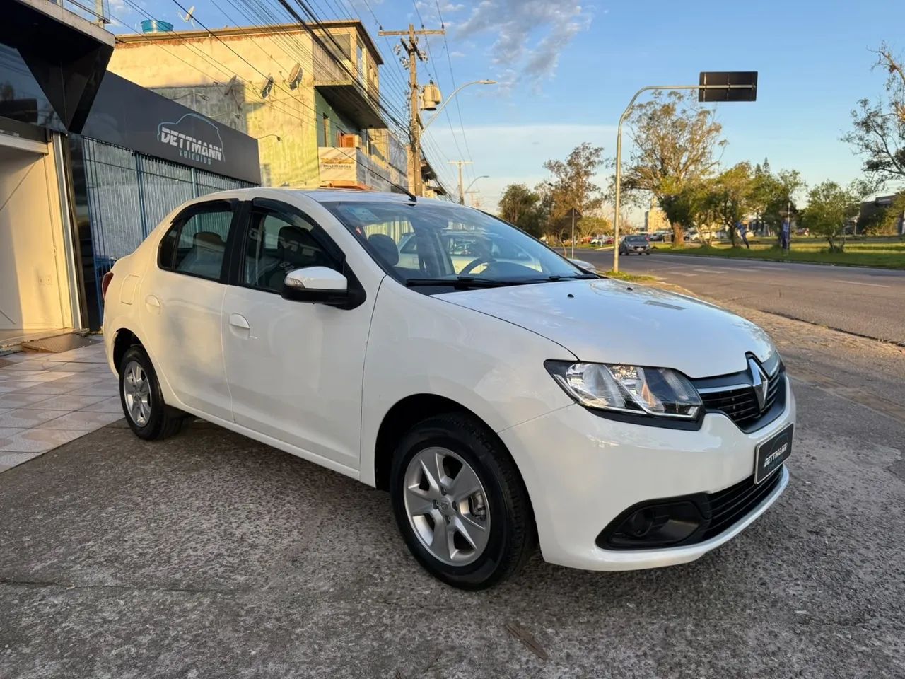 Renault Logan Expression Flex 1.0 12V 4P 2018 - Foto 5