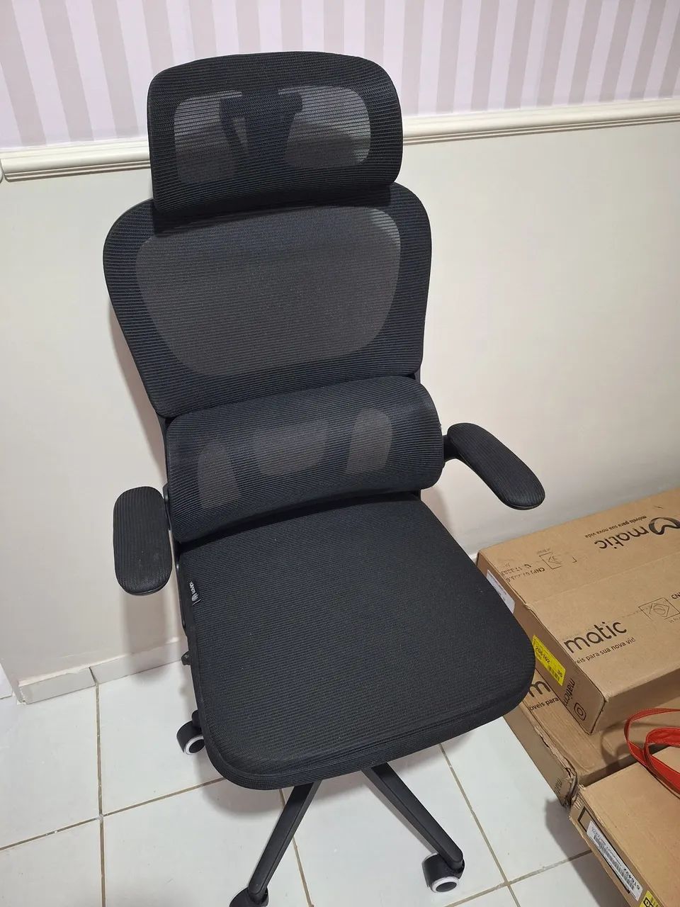 Kit com duas cadeiras ergonômicas Luvinco B500 Genebra - Foto 2