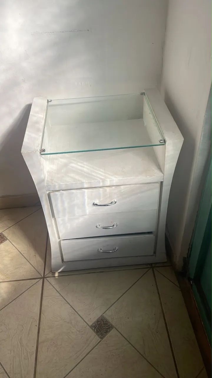 Criado mudo 