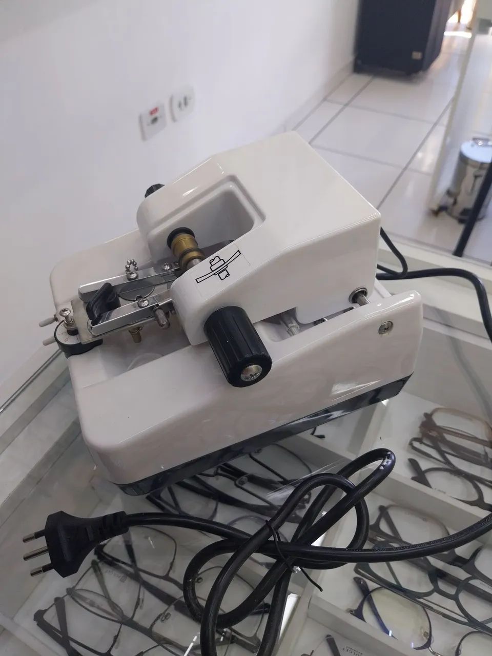 Máquina quebra cantos automática vision nova. - Foto 2