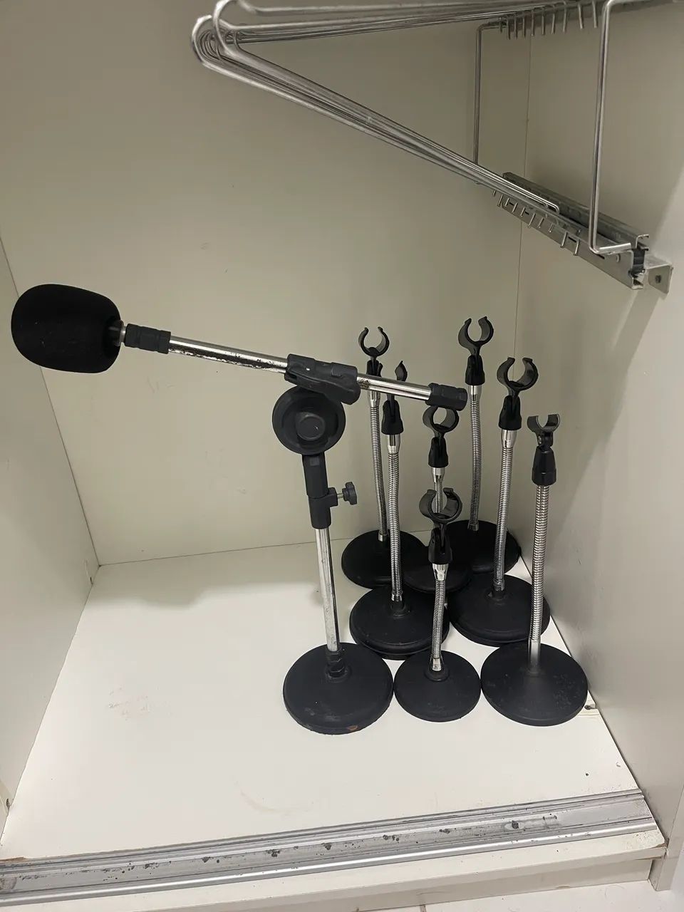 Kit com 9 suportes de mesa para microfone, haste flexível