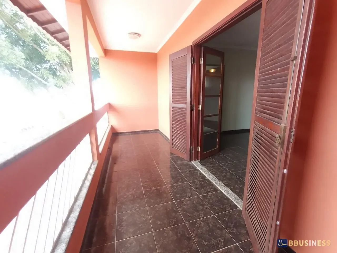 Casa à venda com 3 quartos, sendo 1 suíte - Parque Marabá, Taboão da Serra, SP - Foto 2