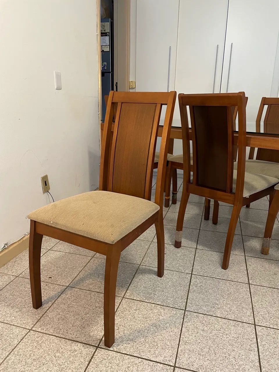 Mesa com cadeiras - Foto 4