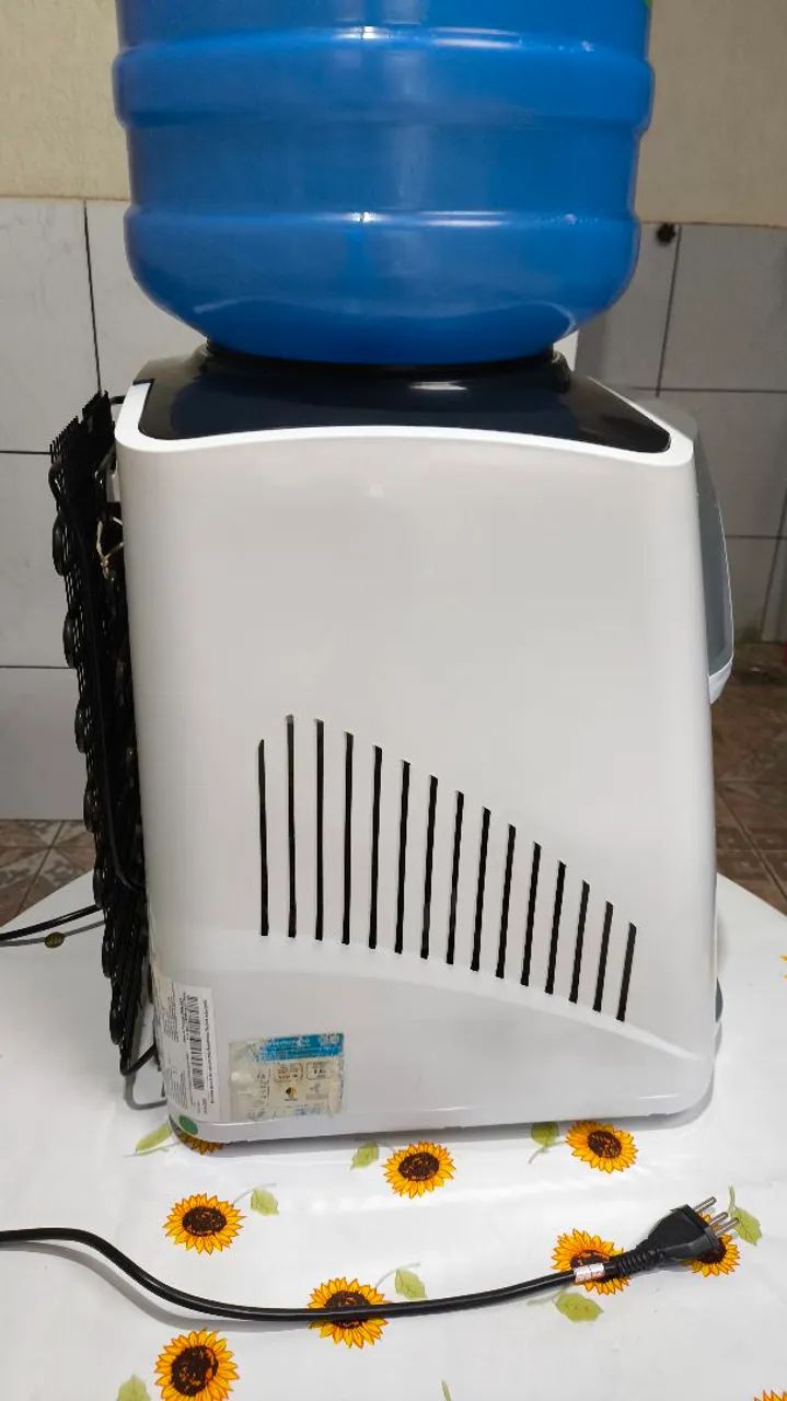 Bebedouro Colormaq Premium com Compressor - Foto 3