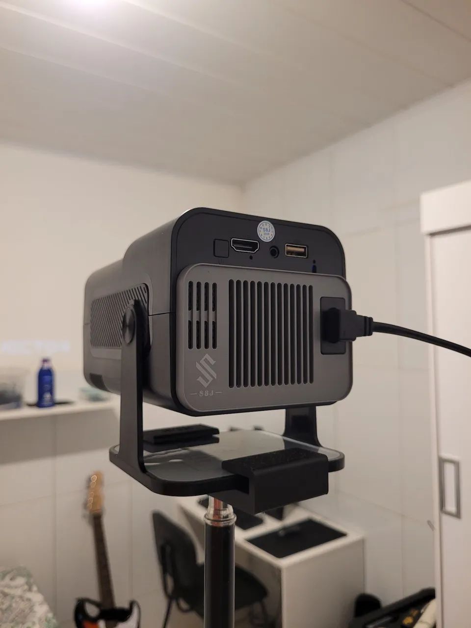 Projetor LED com android 13 HY-320 novo sem uso - Foto 2
