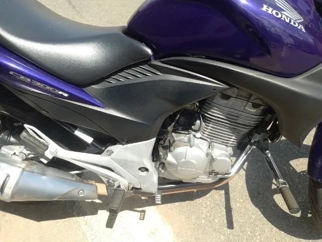 CB 300