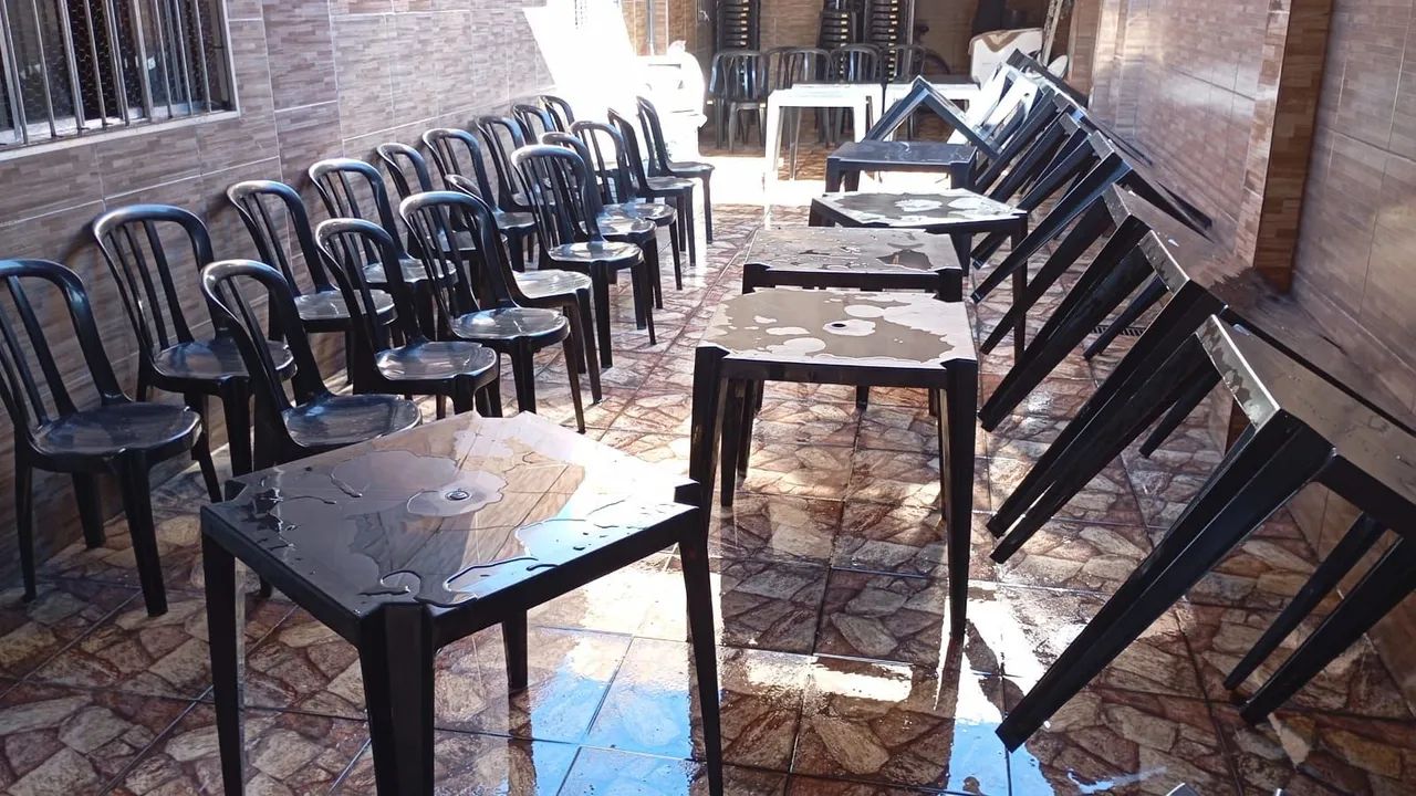 LOCAÇÃO DE MESAS E CADEIRAS  - Foto 2