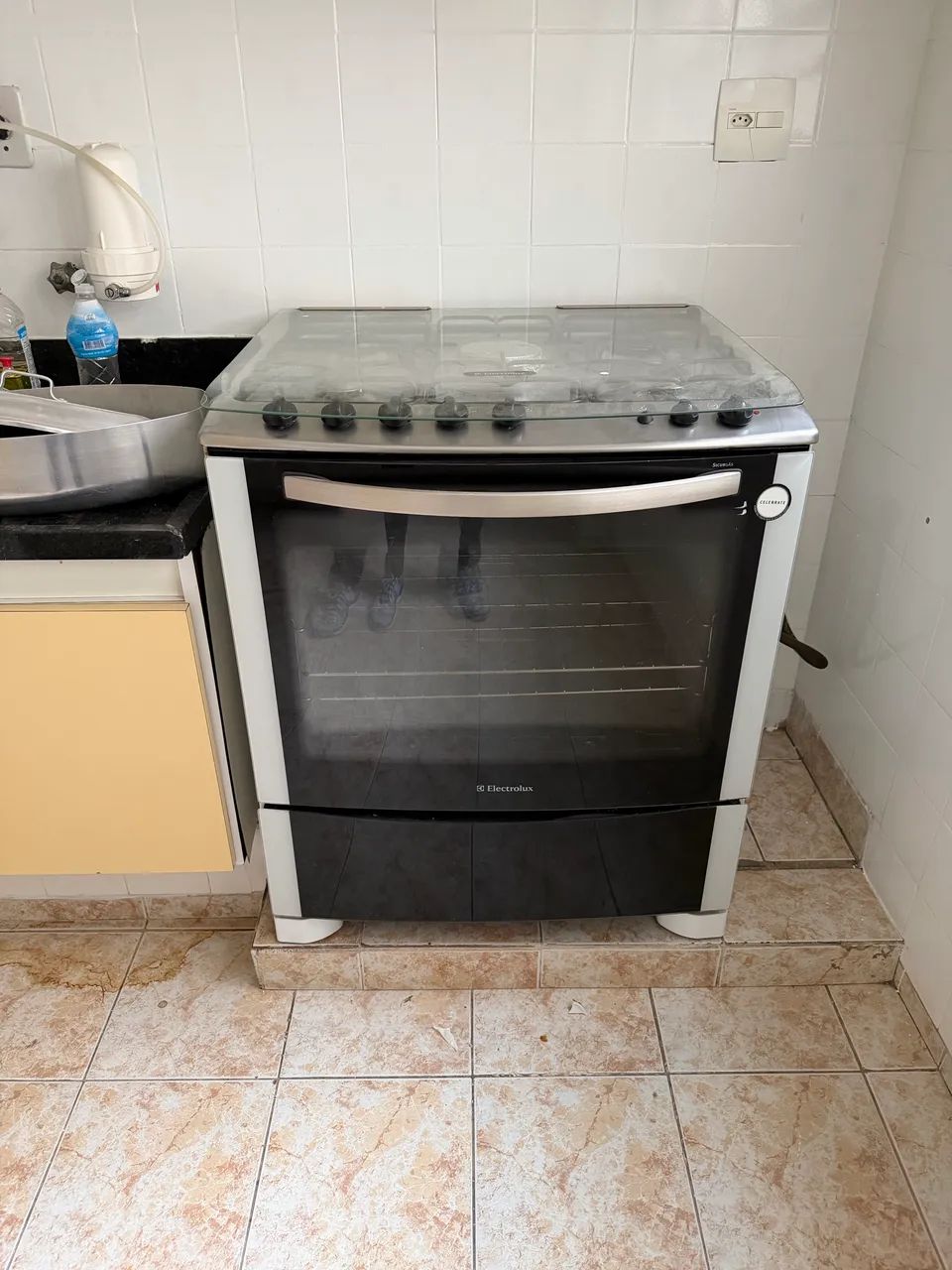Fogão Eletrolux 5 bocas com queimador central  - Foto 2