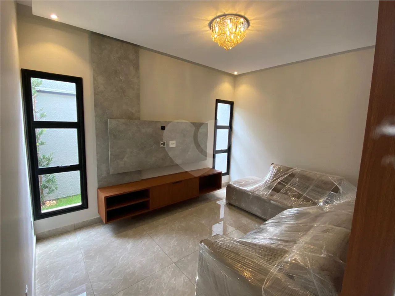 Casa no Alphaville 4 com 3 suítes e 1 escritório para locação - Foto 3