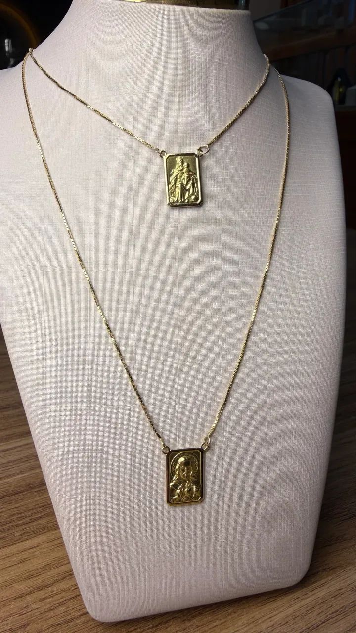 Escapulário em ouro 18k