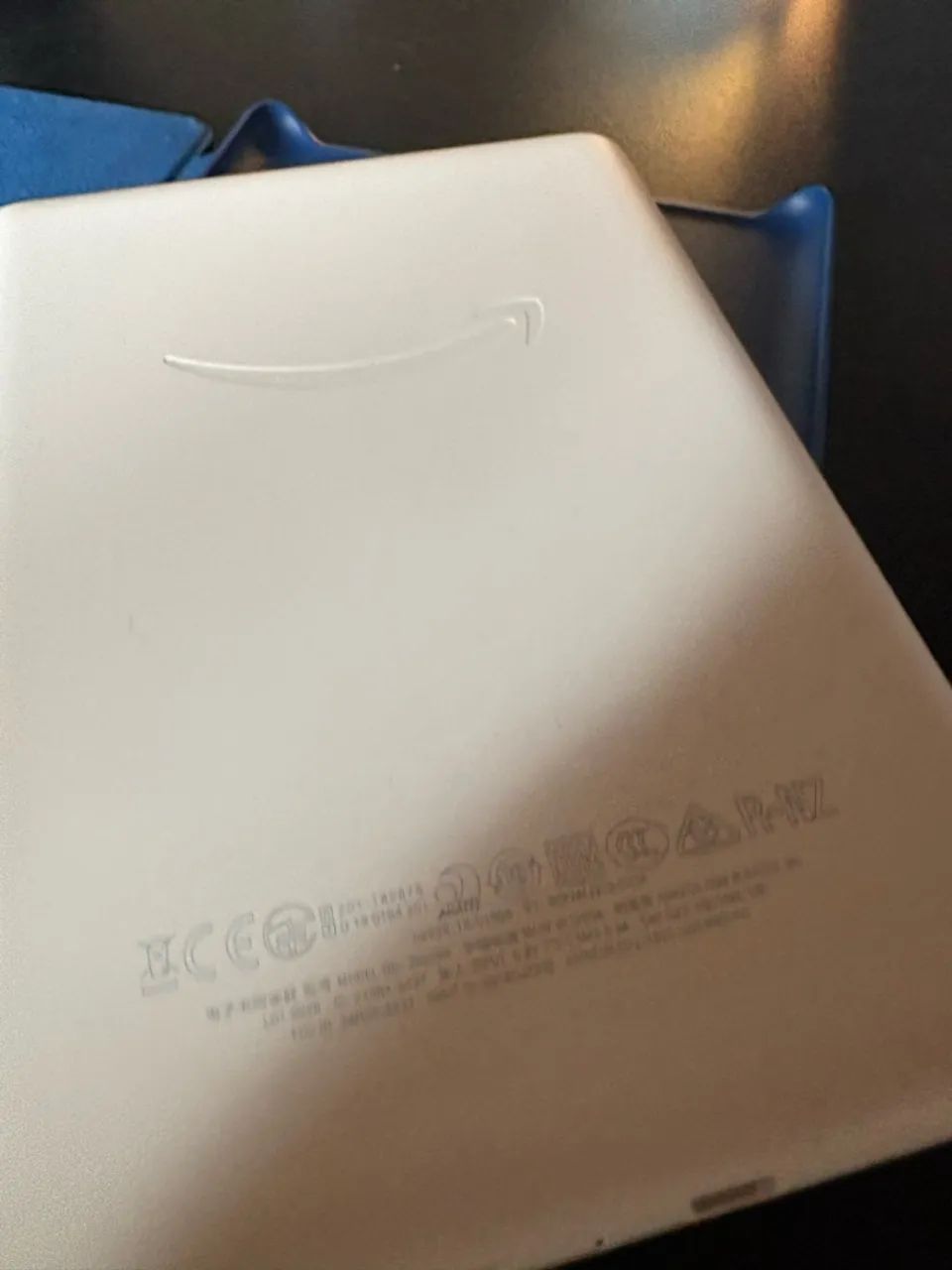 Kindle 10ª Geração Branco + Capa Azul | Tela 6?  - Foto 4
