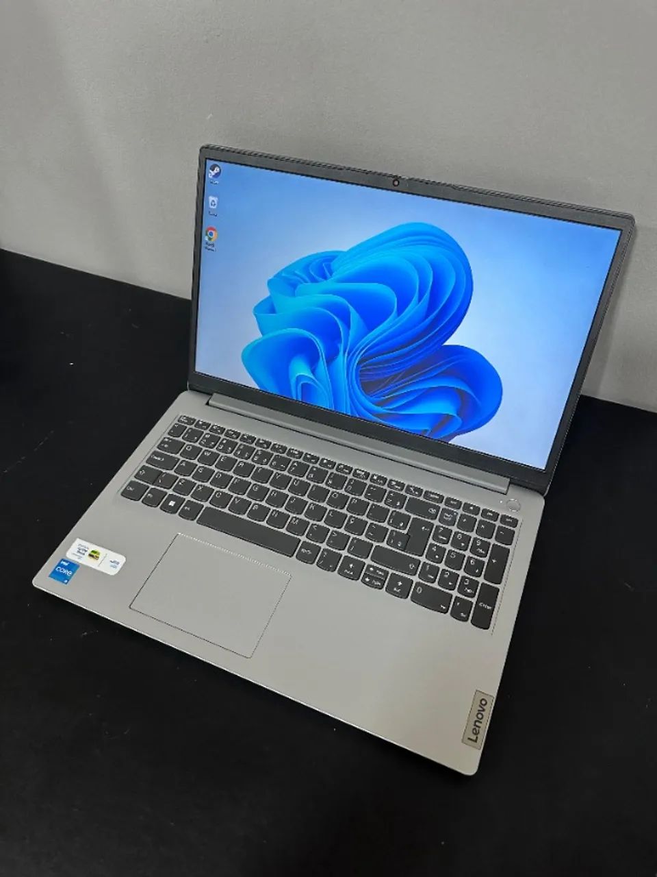 Lenovo I3 12° geração 8GB Ddr4 SSD 256GB - Excelente - Notebooks