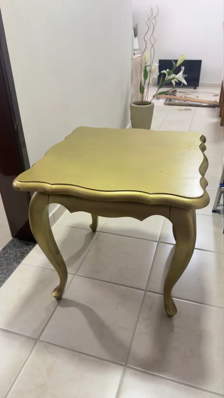 Mesa de canto Luiz XV (relíquia)