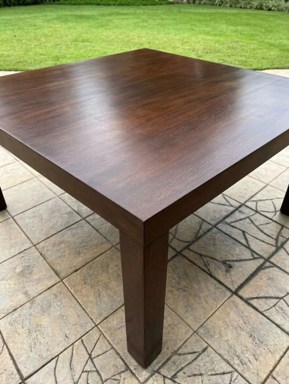 Mesa com  oito cadeiras estofadas ARRENDAMENTO  - Foto 5
