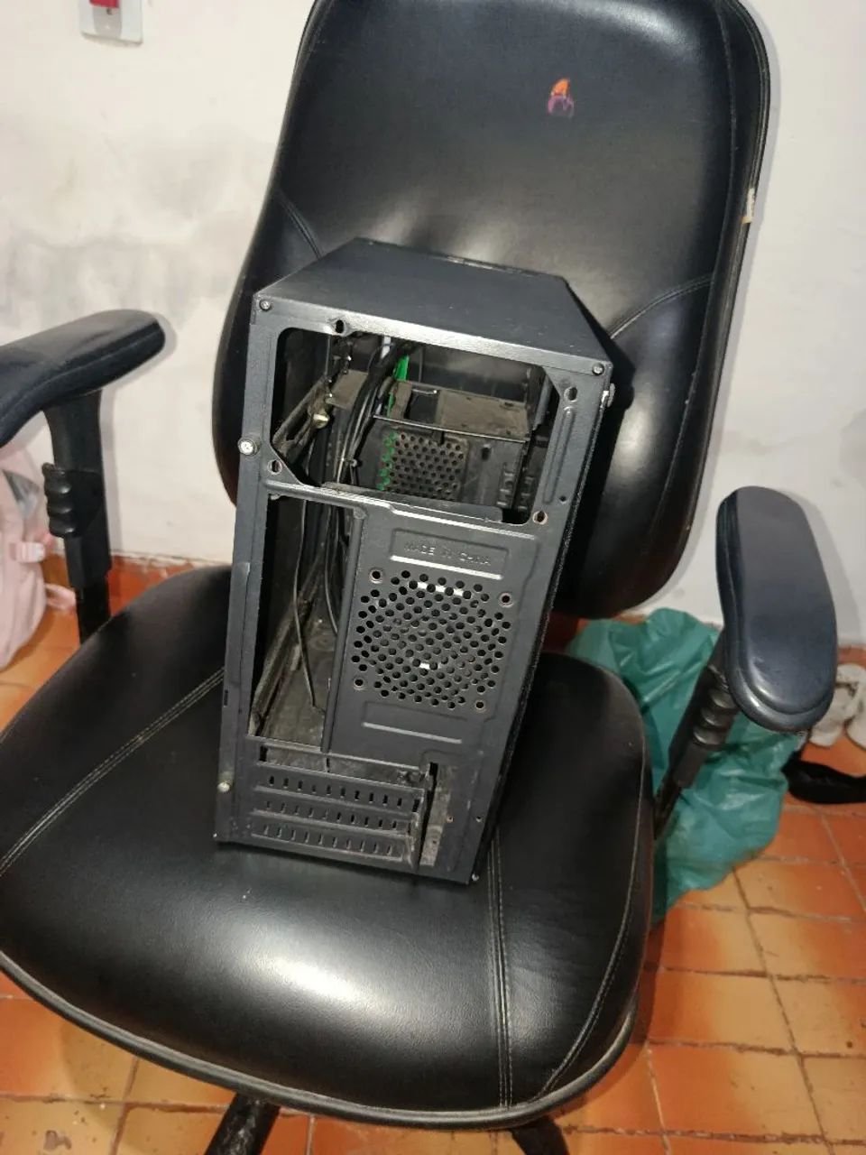 Gabinete tgt - Foto 2