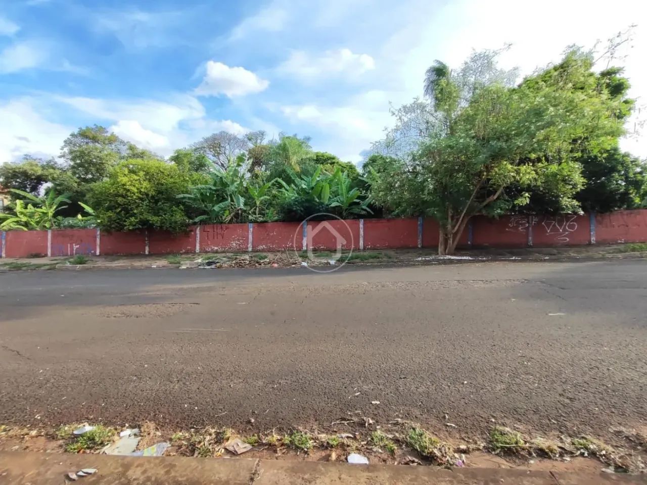 IMÓVEL EM EXCELENTE LOCALIZAÇÃO - Foto 3
