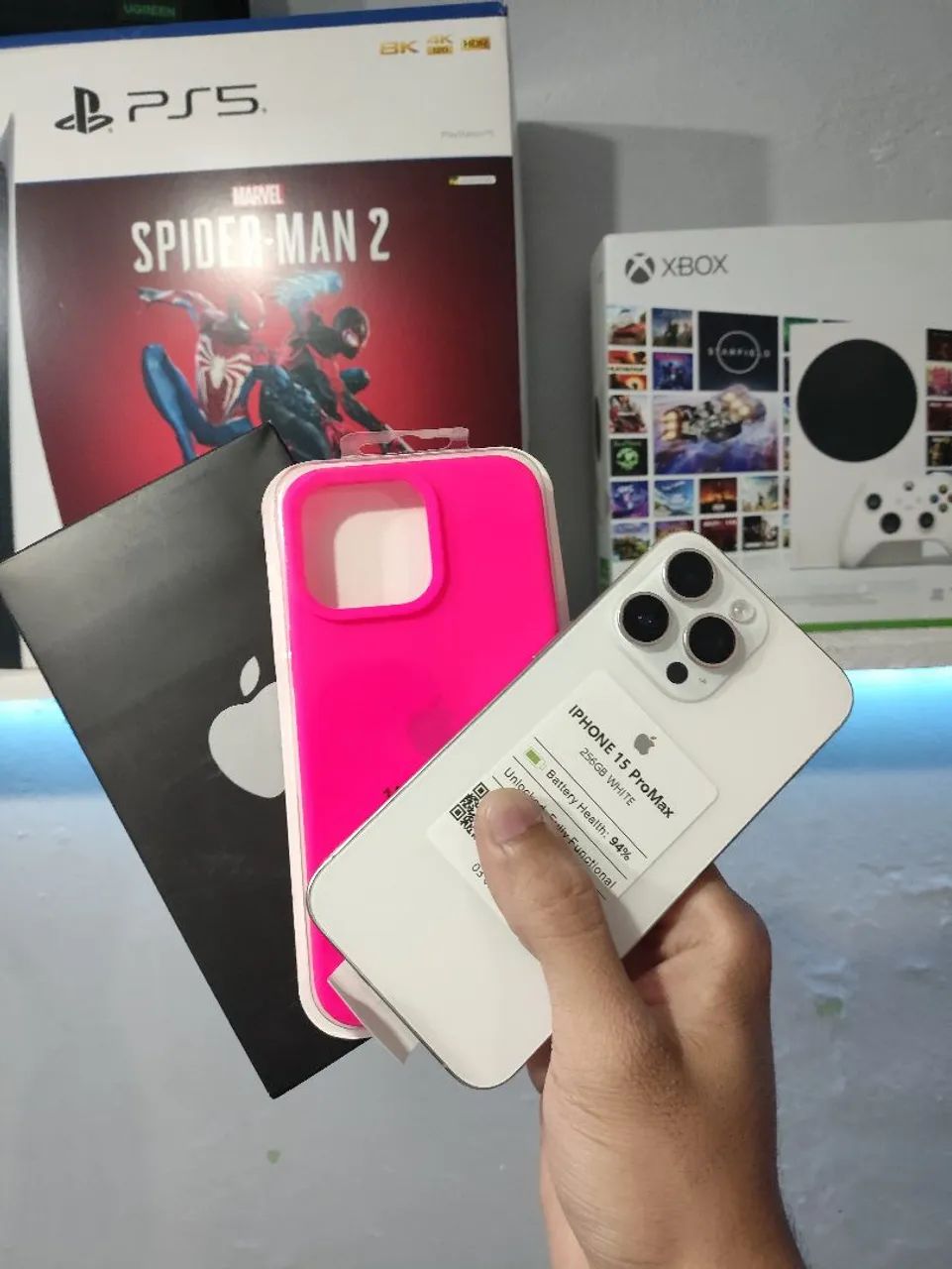 iPhone 15 Pro Max - 256gb - zerado - Celulares e Smartphones