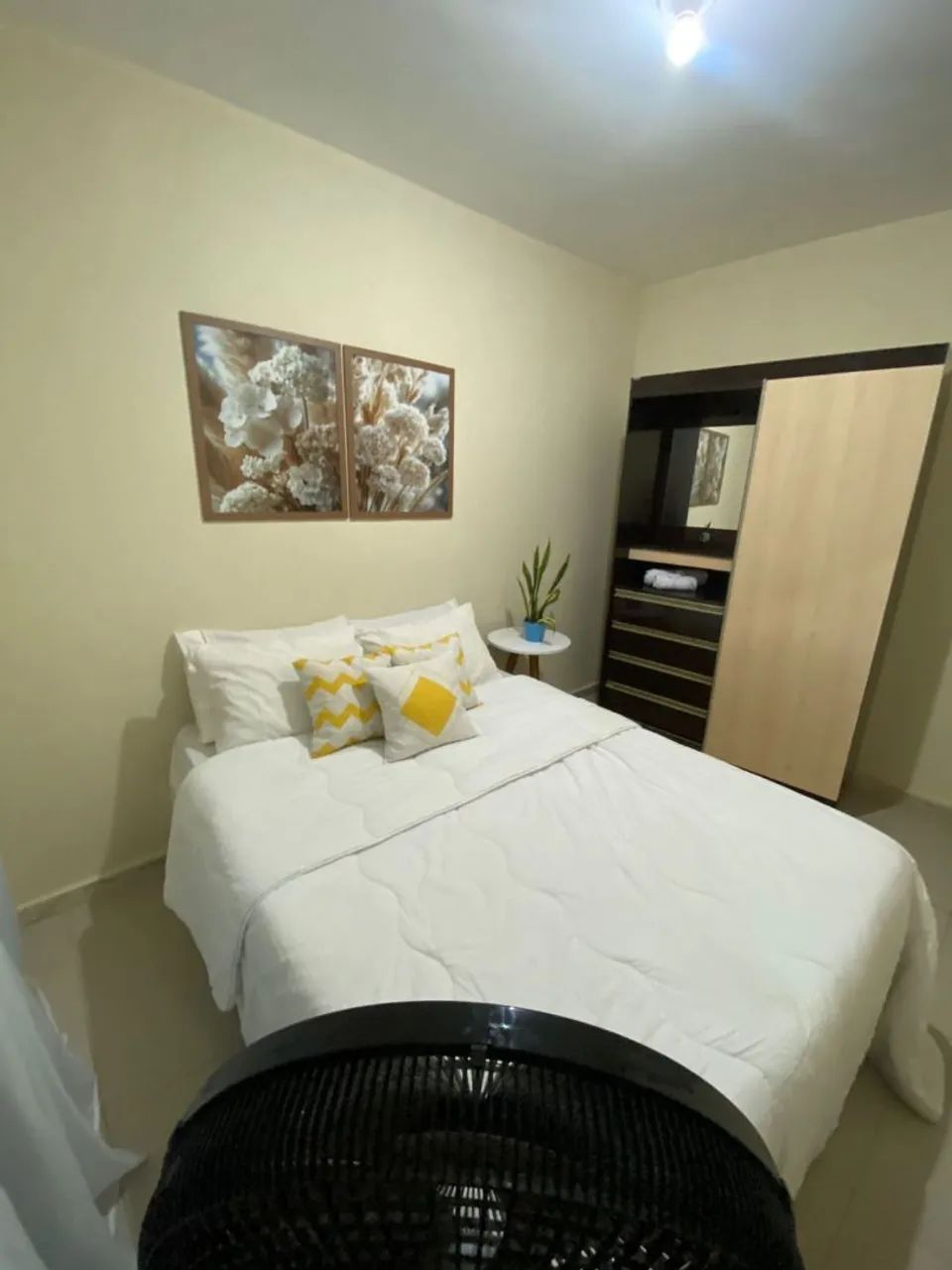 QUARTO MOBILIADO EM APARTAMENTO PARA ESTUDANTES OU MULHERES - Foto 2