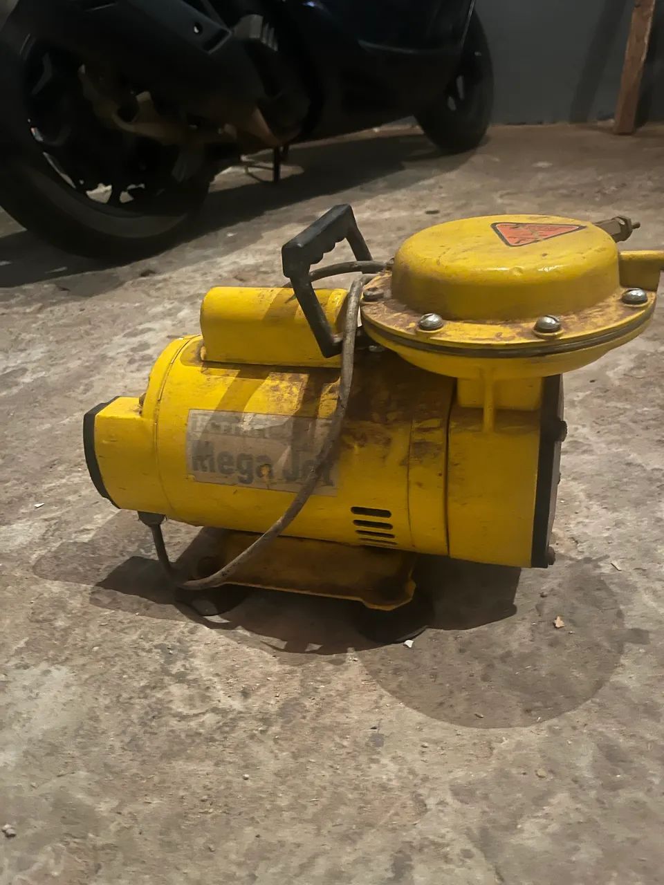 Compressor419420872366499840
