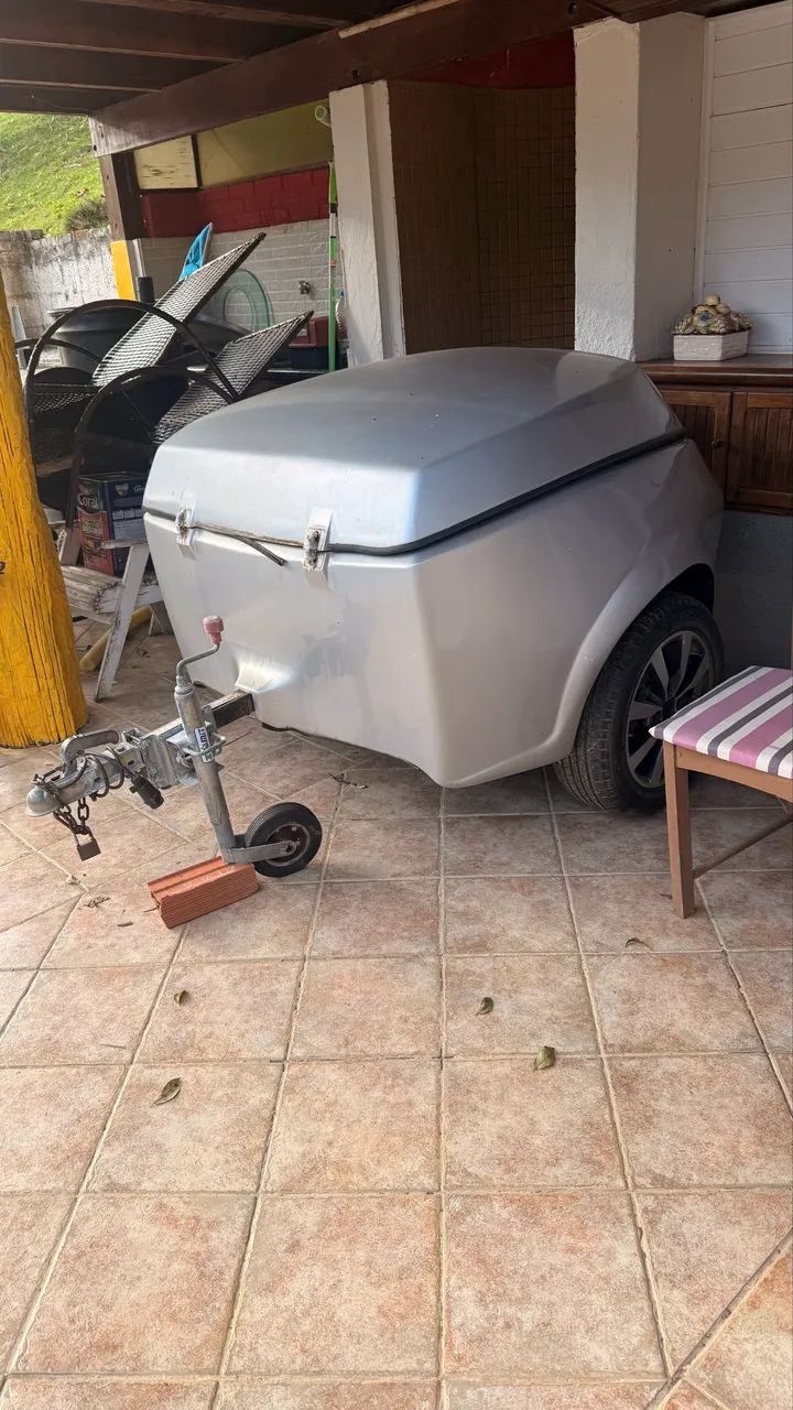     Reboque bagageiro fechado com roda de liga leve - Foto 2