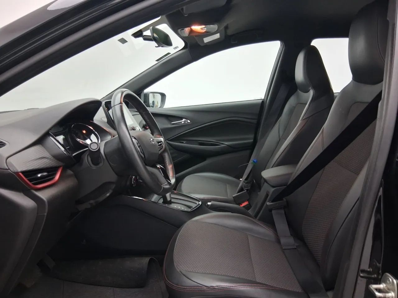 Chevrolet Onix RS 1.0 TB 12V Flex Aut. 4P, foto 16 de 18