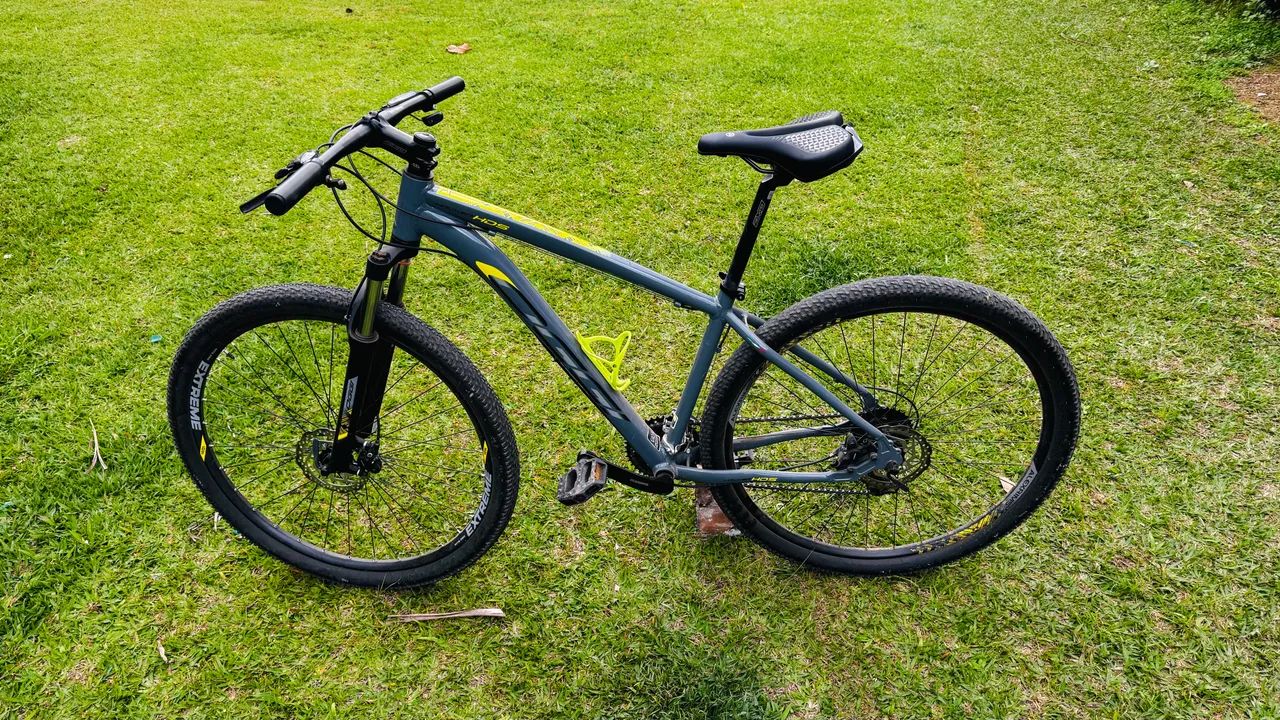 Bicicleta Oggi semi nova 