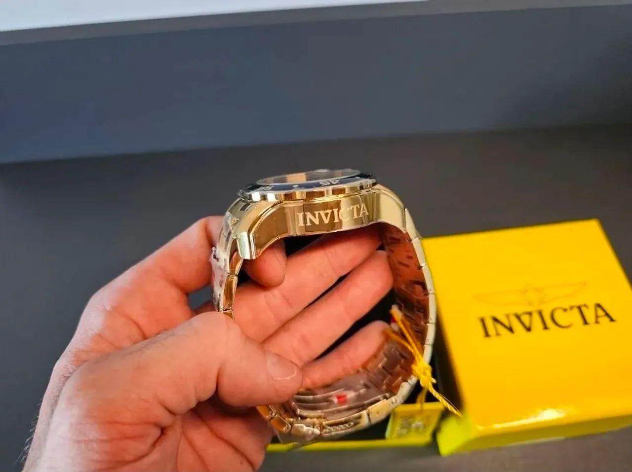 Relógio Invicta Pro Diver 0073 banhado a ouro 18k  - Foto 4
