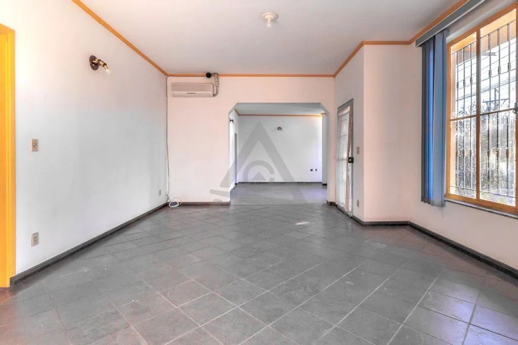 Casa à venda em Campinas, Parque São Quirino, com 3 quartos, com 220 m² - Foto 2