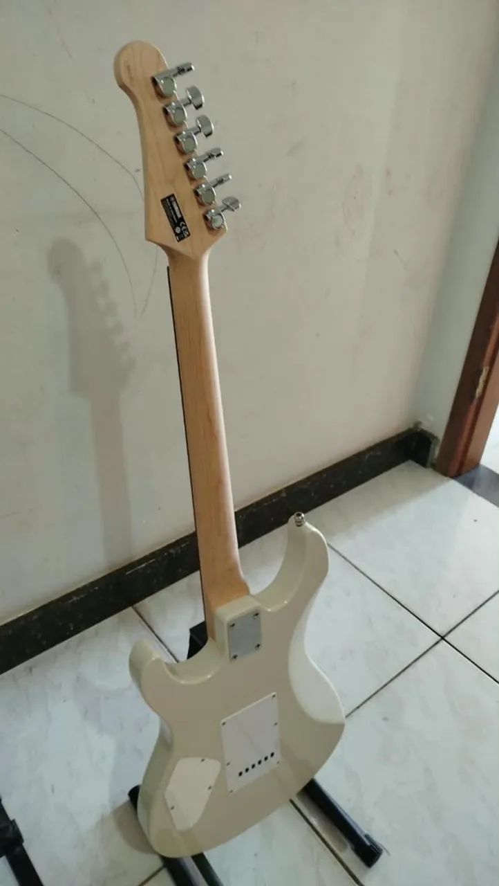 Guitarra Yamaha 112v - Foto 5