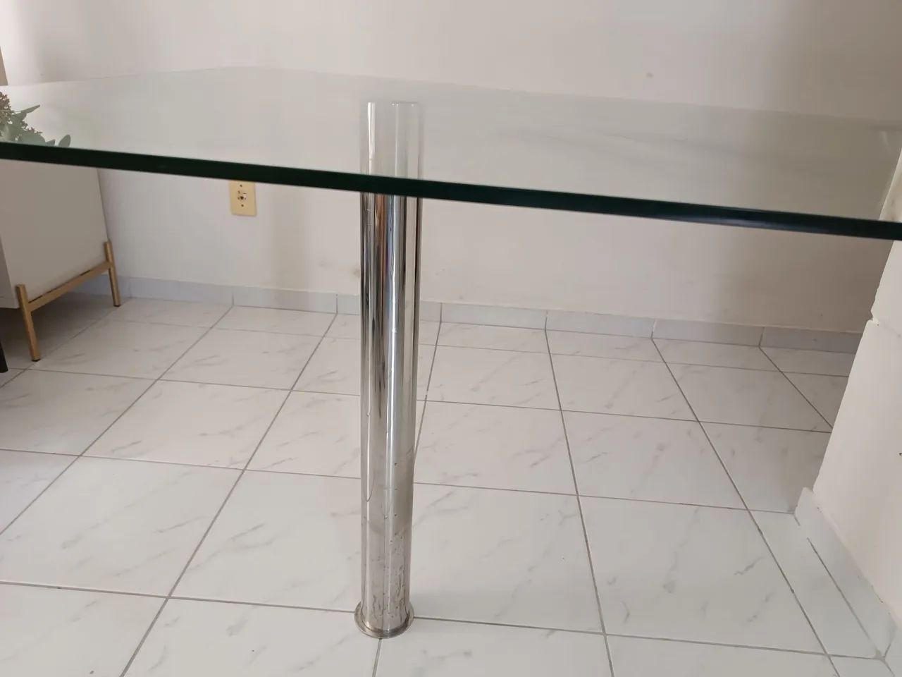 Mesa de vidro com pés de inox - Foto 2