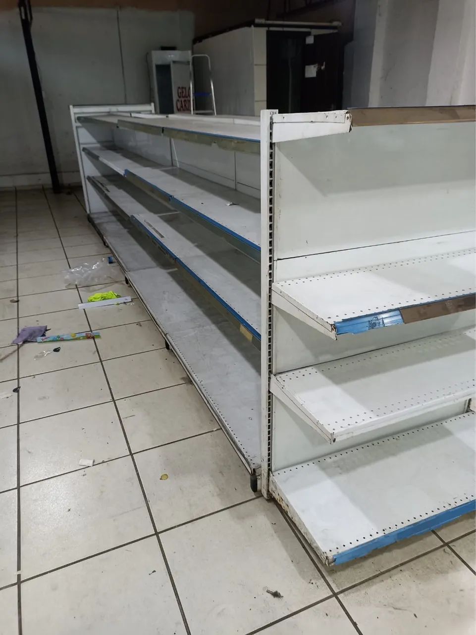 Gôndola de centro  - Foto 3