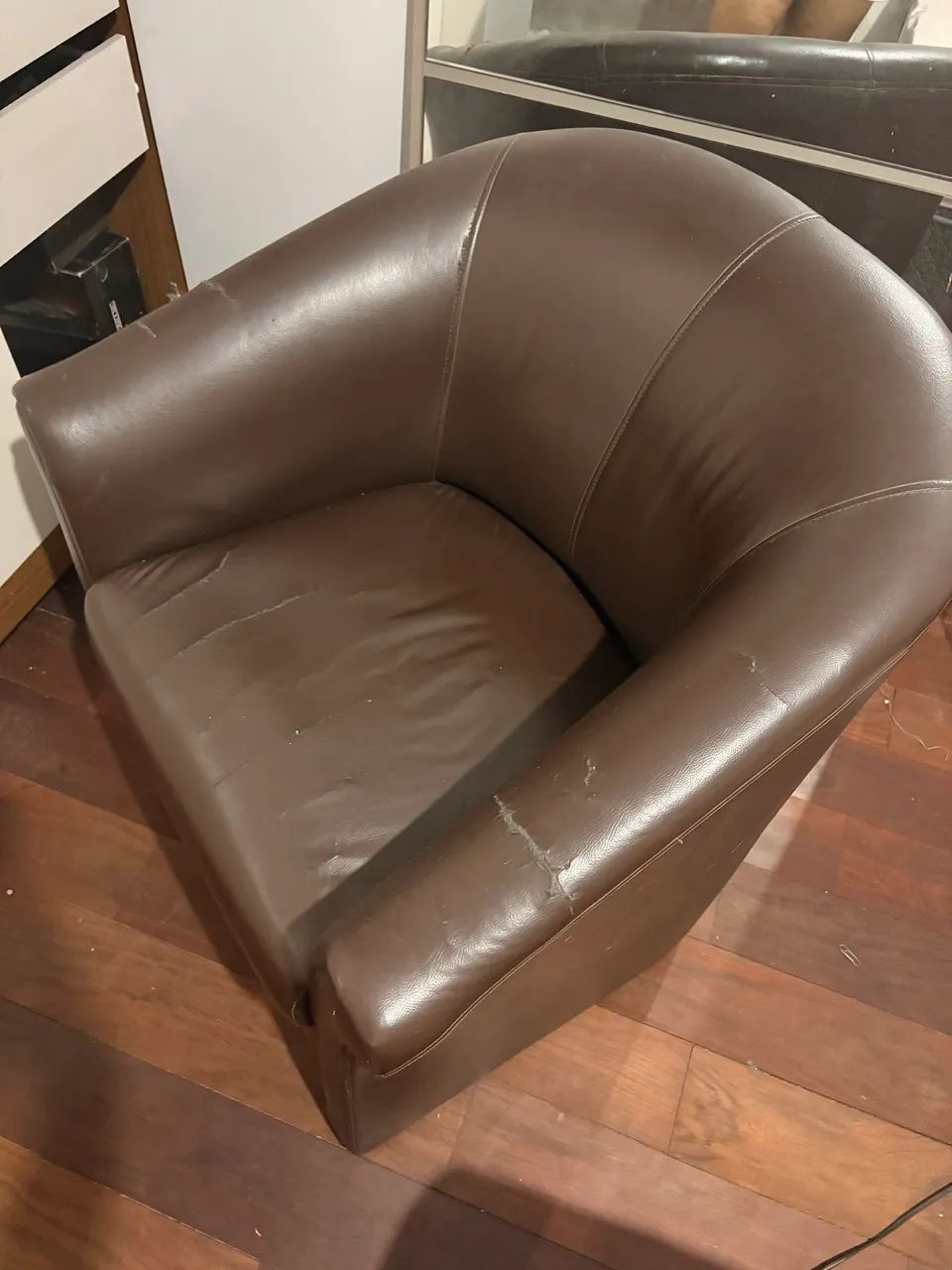 Vendo poltrona marrom  - Foto 2