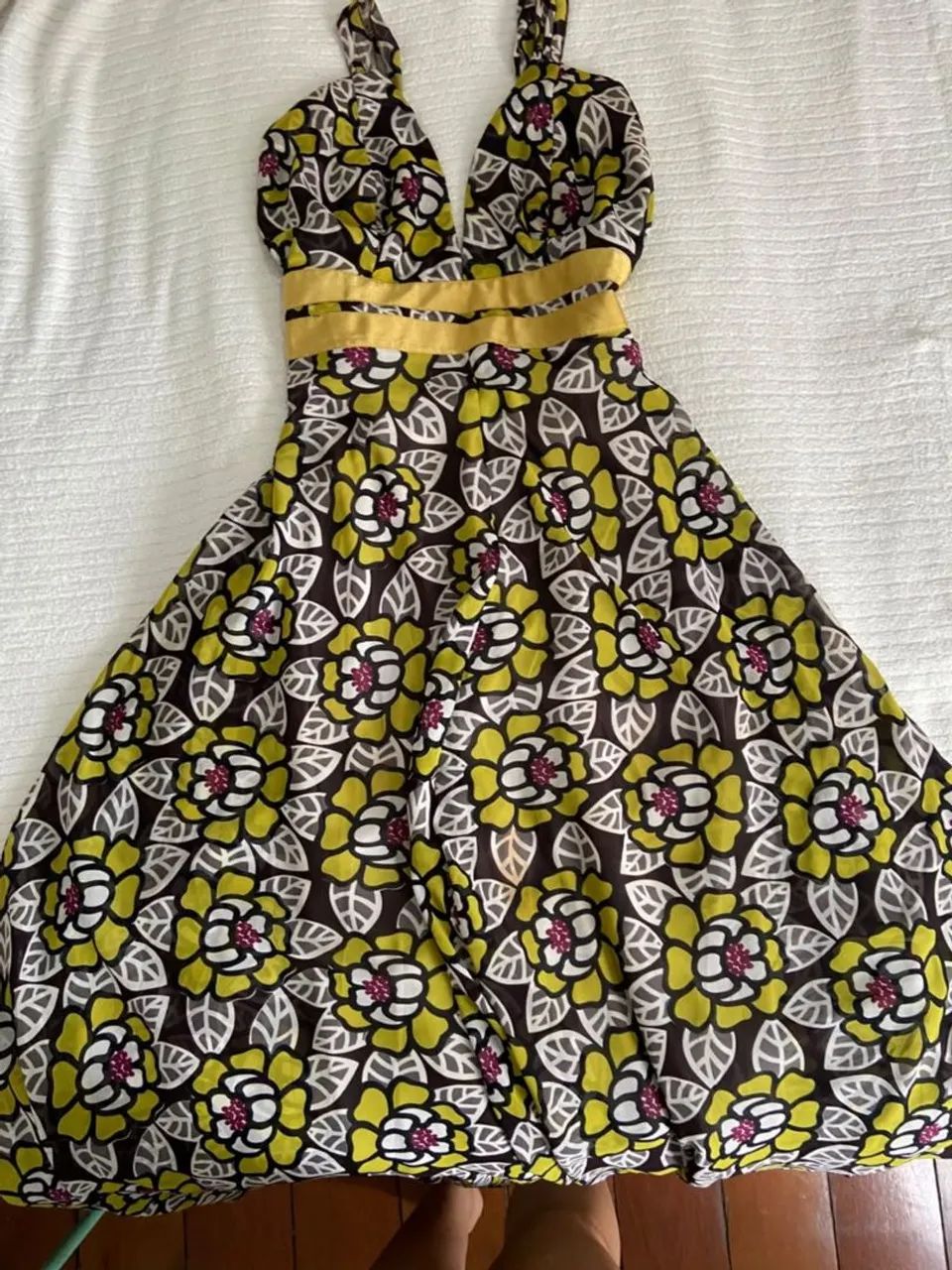 VESTIDO VINTAGE LINDO AMARELO - Foto 4