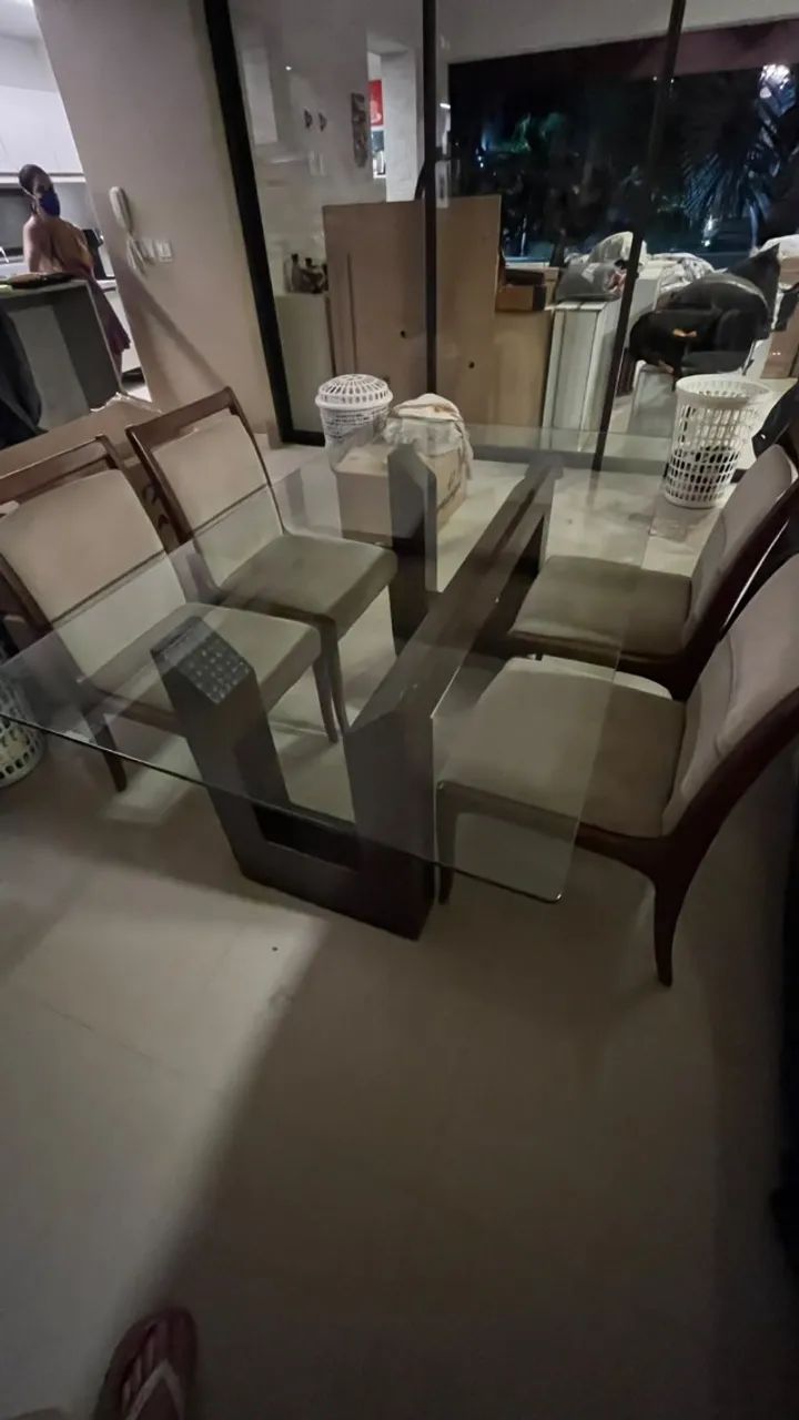 Mesa de jantar com cadeiras