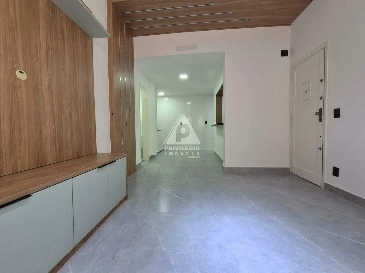 Sala e quarto reformado na Urca, com vista mar - Foto 2