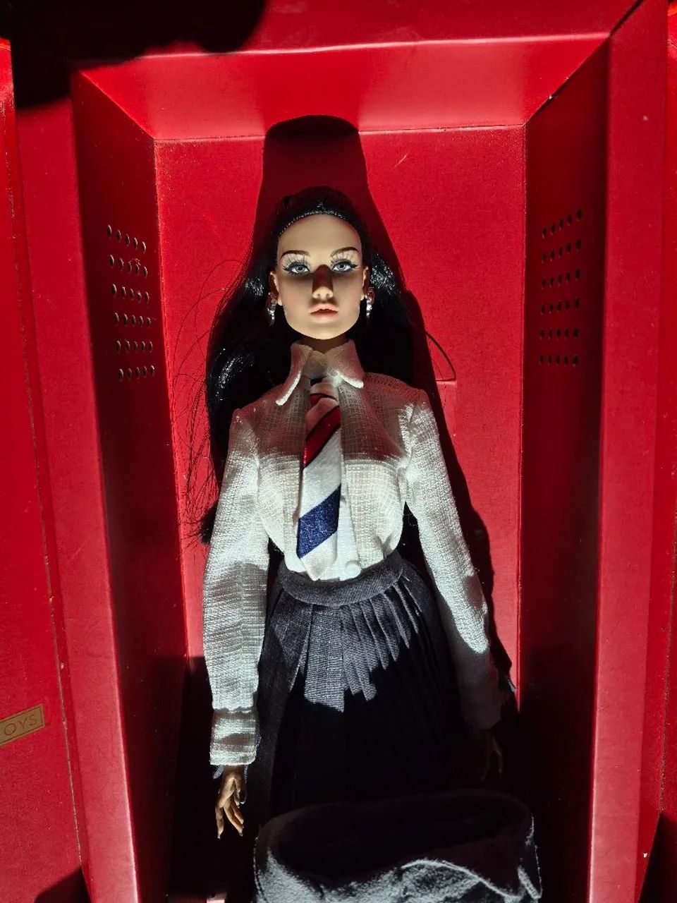 Boneca integrity toys 