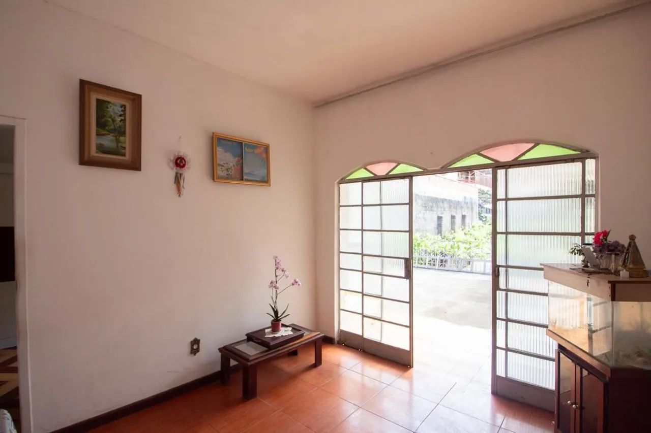 Casa à Venda - Nova Vista, 2 Quartos, 360 m2