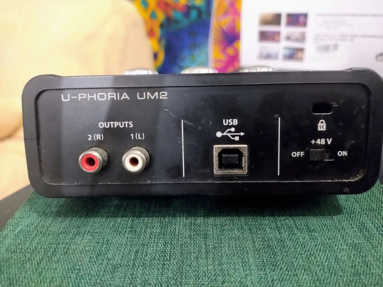 Interface de Audio Behringer U- PHORIA UM2 - Foto 5