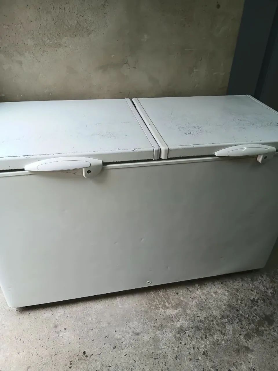 Freezer horizontal litros Fricon