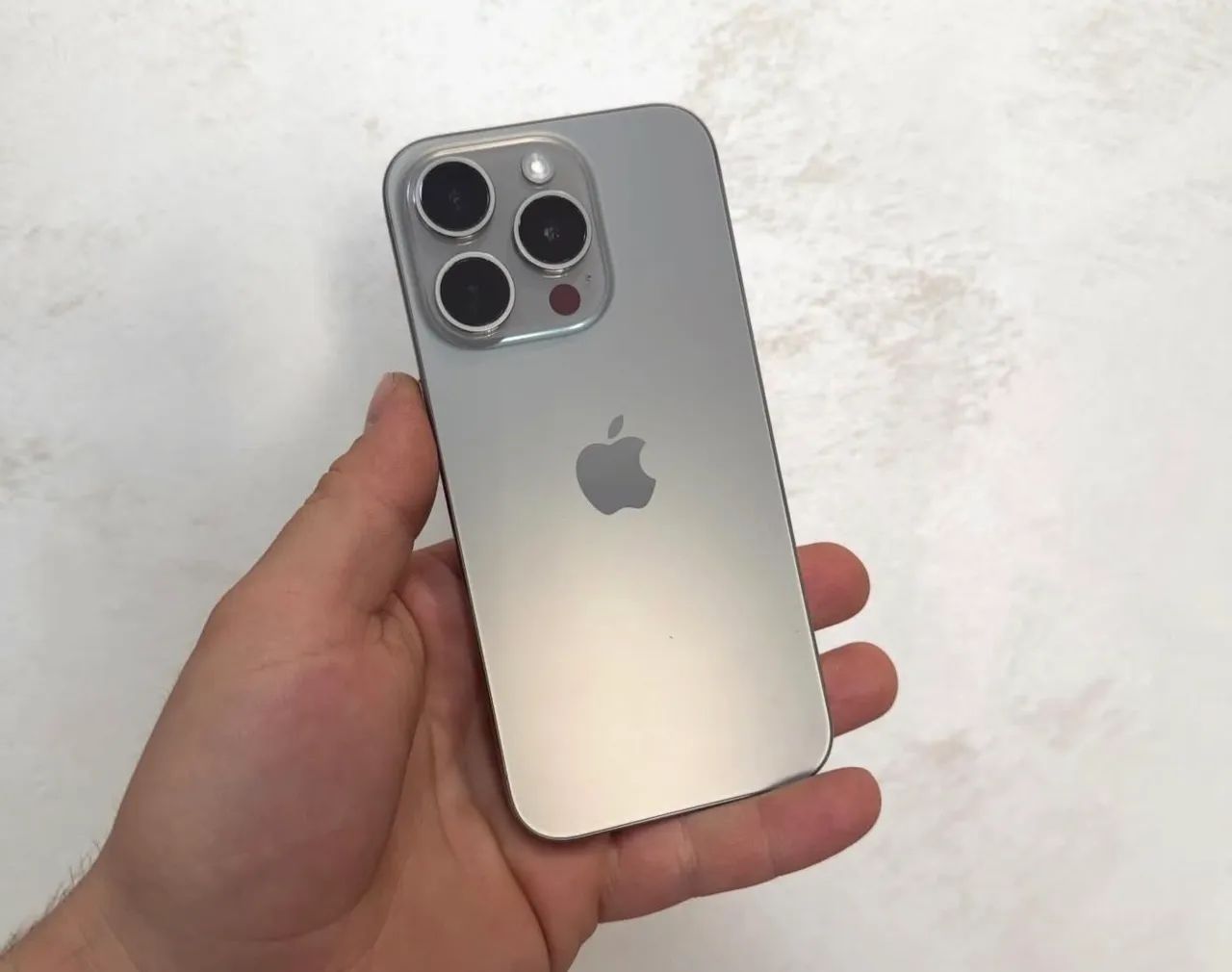 iPhone 15 pro natural 128gb 6 meses garantia 
