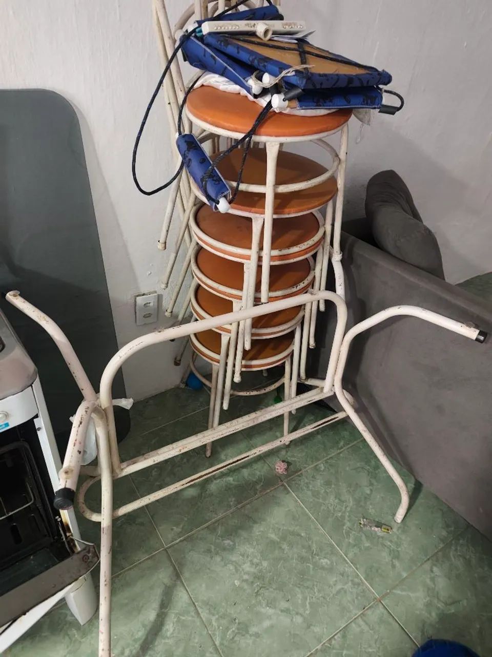 Fogão e mesa de 6 lugares - Foto 2