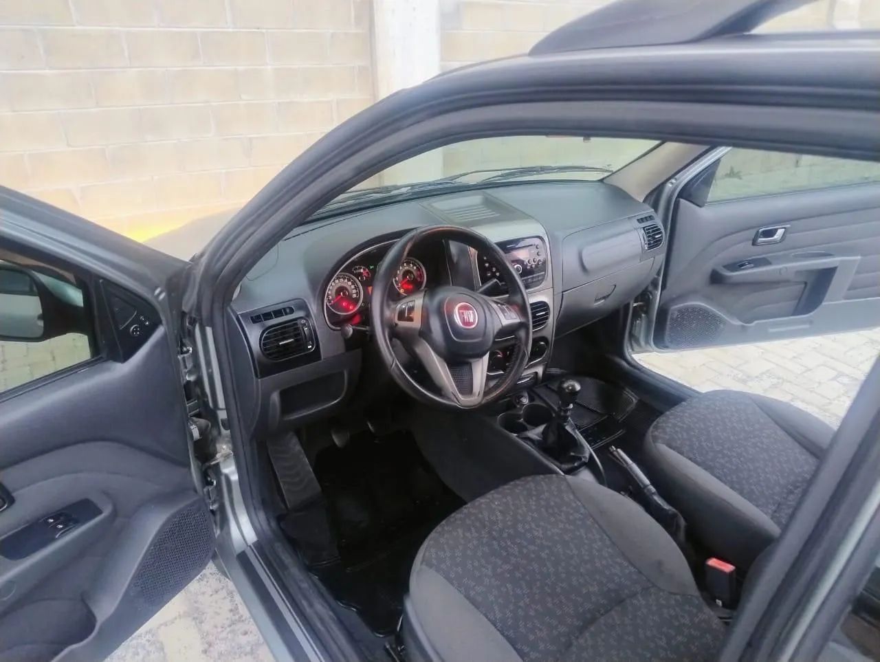 Fiat Strada Trekking 1.6 16V Flex CD 2016 - Foto 5