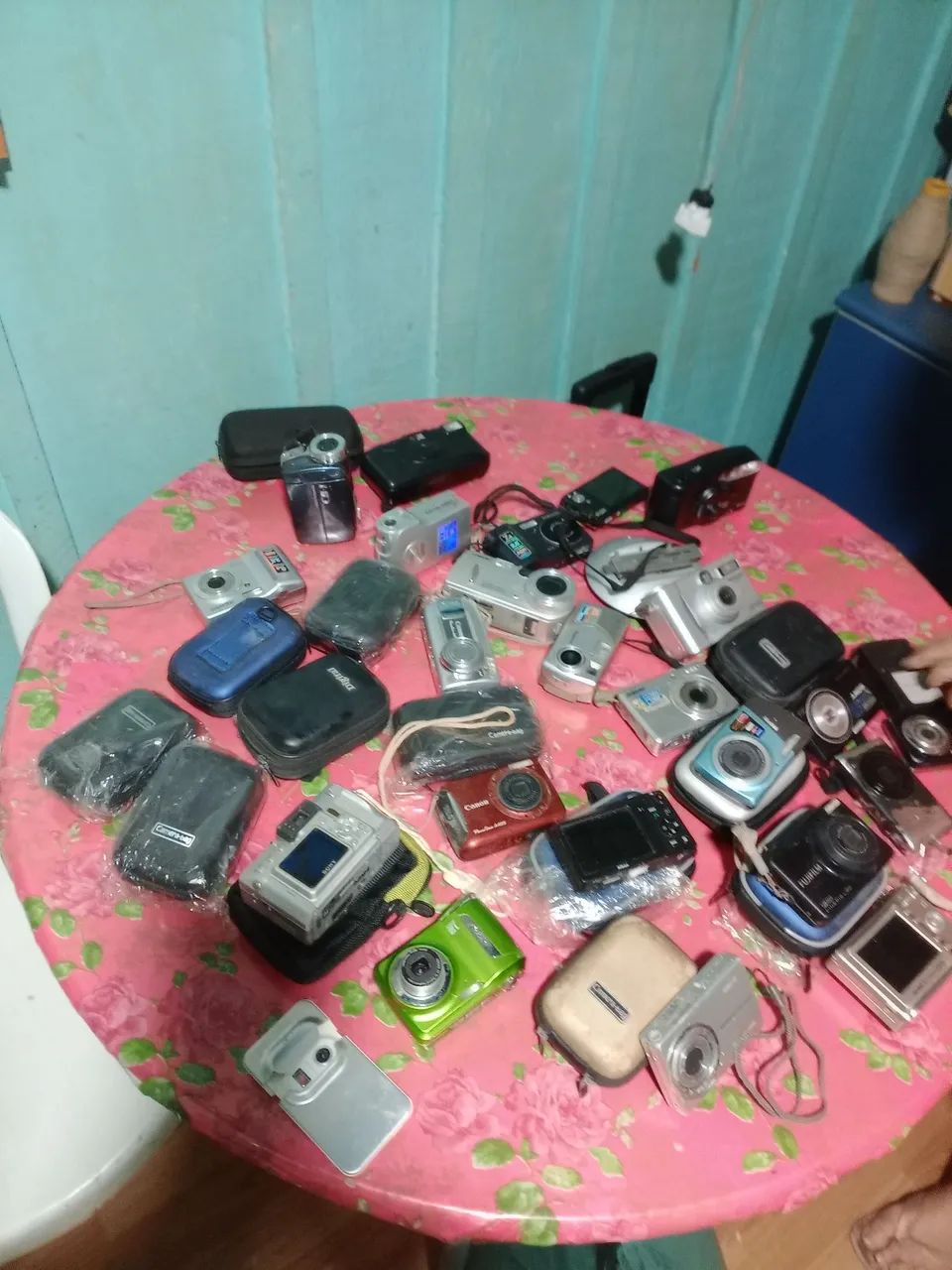 Várias câmaras de fotos  na faixas de  trinta reais cada  - Foto 2