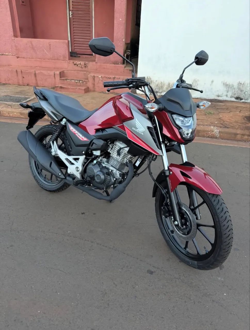 Titan 160 