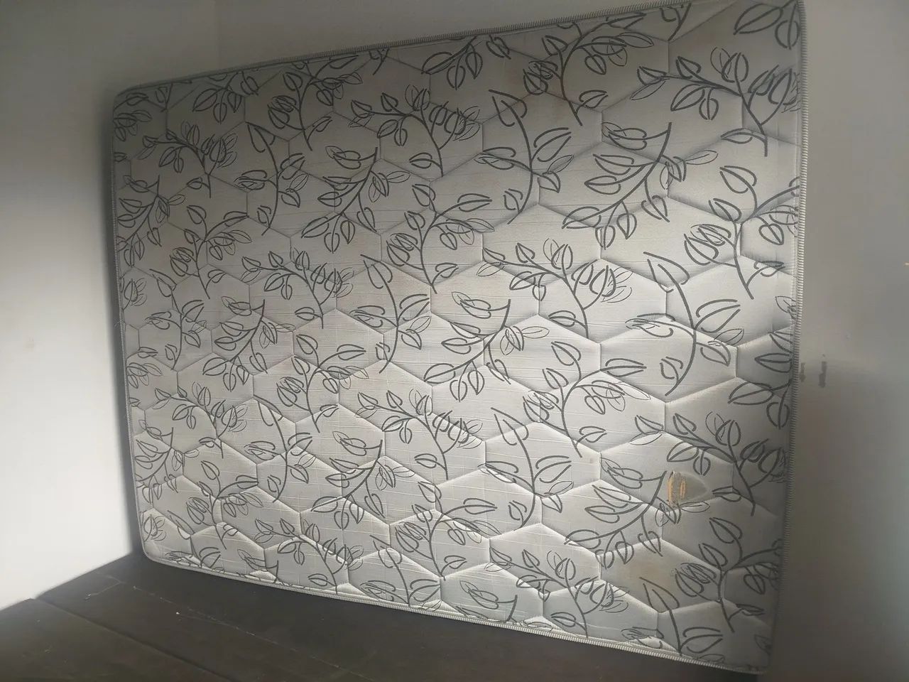 Cama quenn onix com mola ensacada  - Foto 2