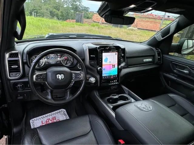 Ram Classic Laramie 5.7 V8 16V Gasolina 4X4 Aut. 2023 - Foto 11