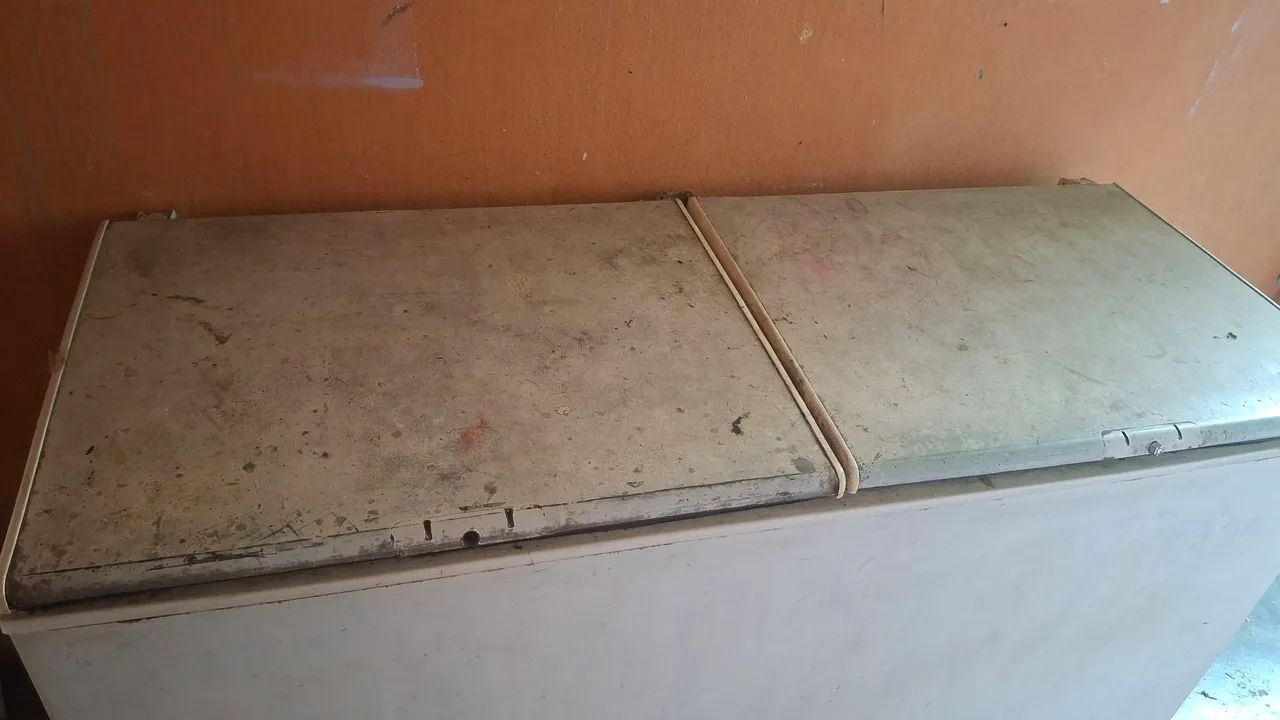 Vende-se freezer com defeito. - Foto 2